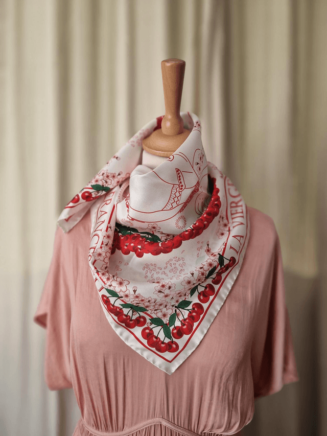 CARRÉ VIERGE À LA CERISE 65