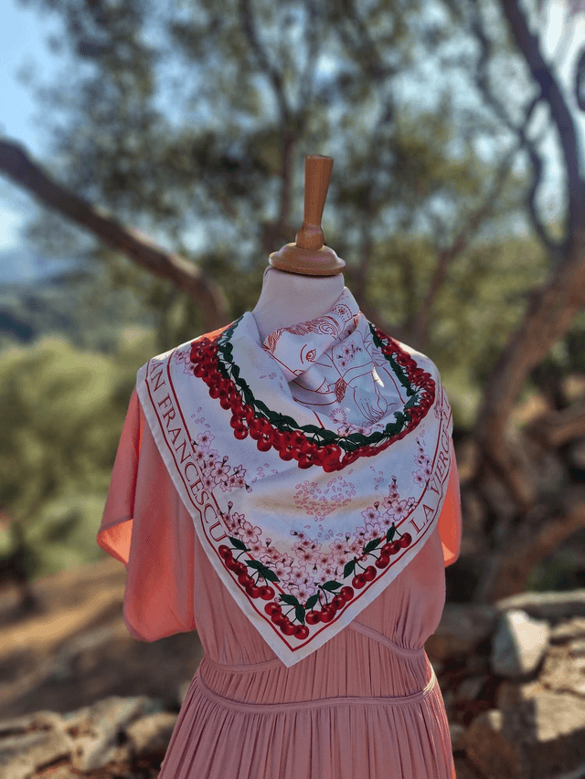 CARRÉ VIERGE À LA CERISE 65